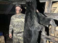 black bear hunting at lodge in northern maine